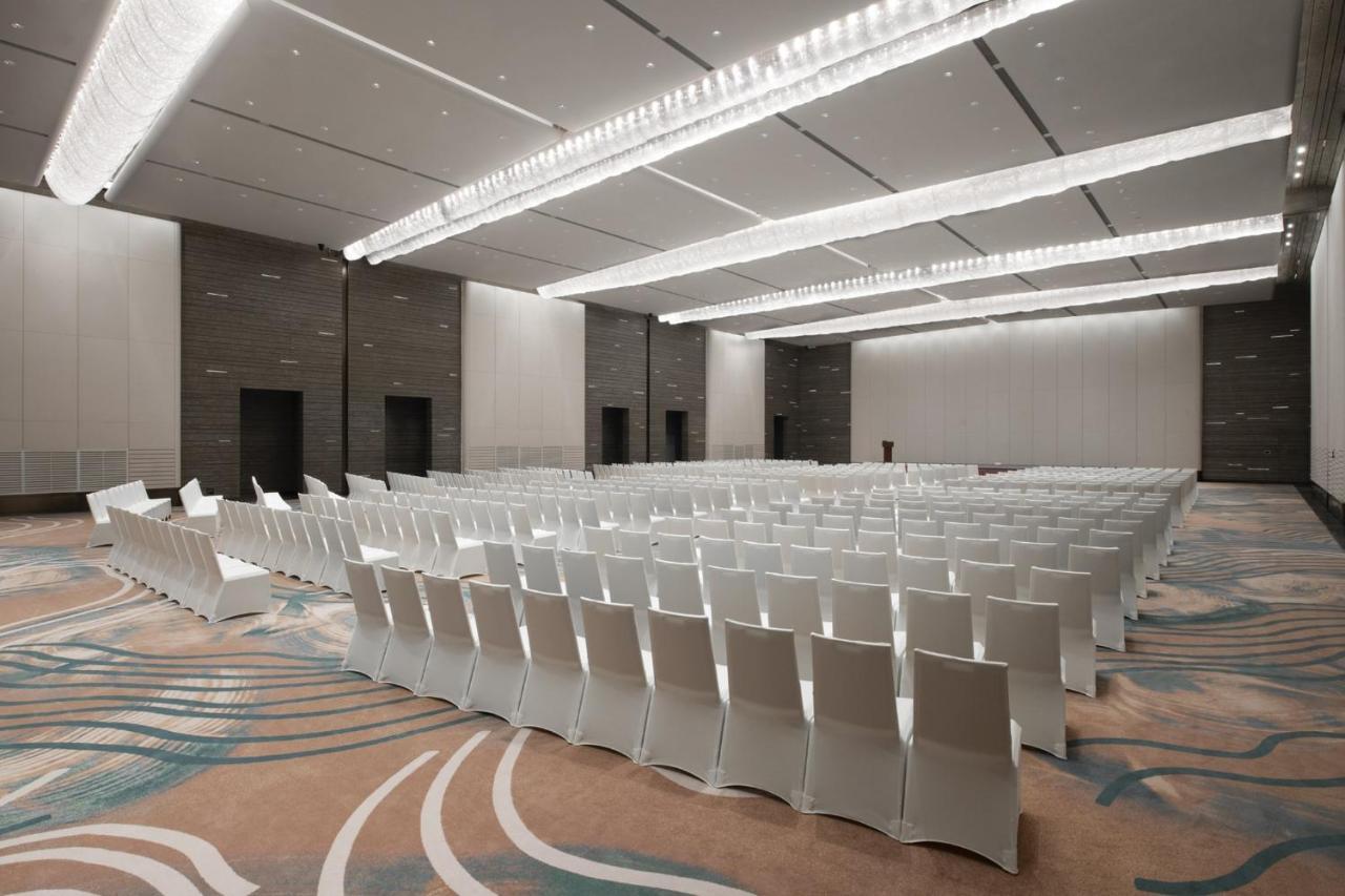 Crowne Plaza Wuhan Optics Valley By Ihg Екстер'єр фото