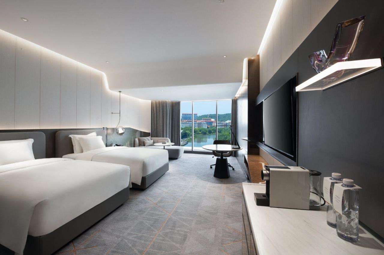 Crowne Plaza Wuhan Optics Valley By Ihg Екстер'єр фото